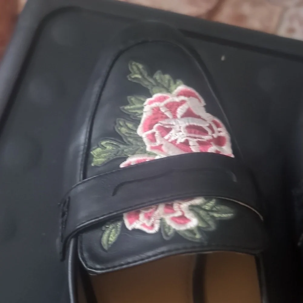 Seven Dials Black Embroidery Floral Loafers Size 8.5